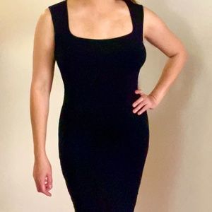 NEW WITH TAG!! Issa Short Day Sexy Cocktail Knit Dress with Tags in Medium!